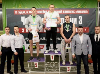 Cтудент  групи 61-ЛГМ здобув  перемогу серед юніорів  з багатоповторного жиму у ваговій категорії 90 кг